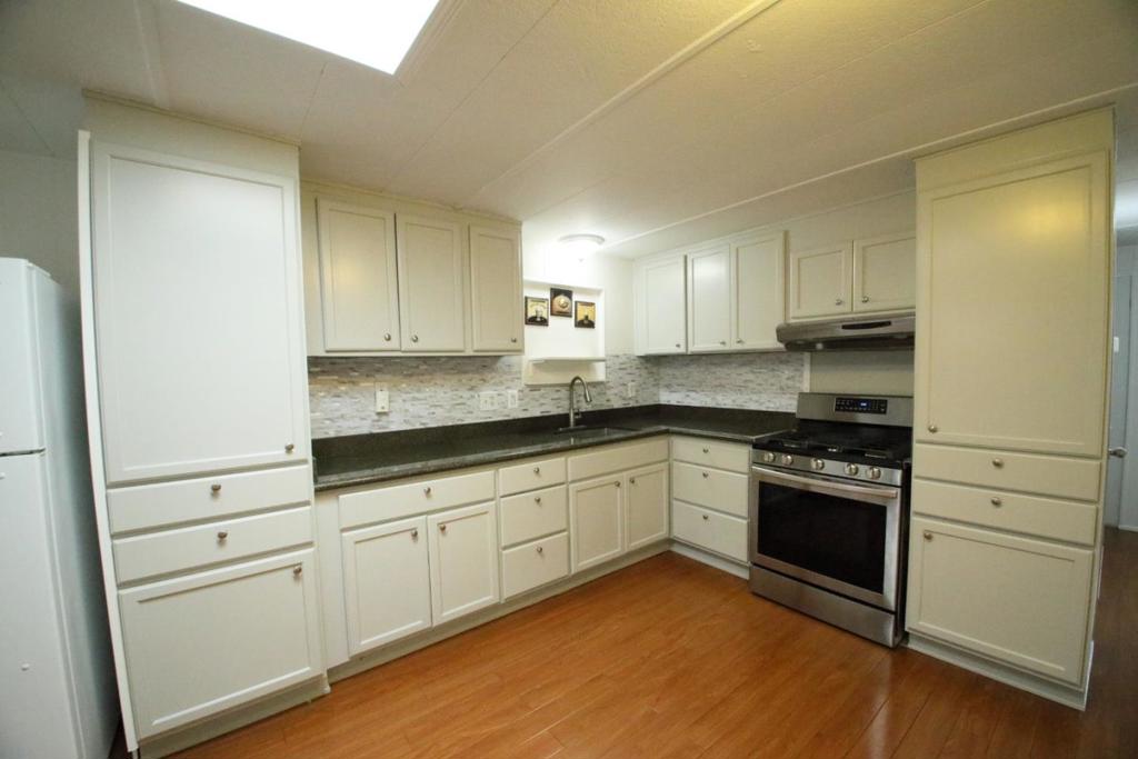 60 Wilson Way 31 Property Photo 6