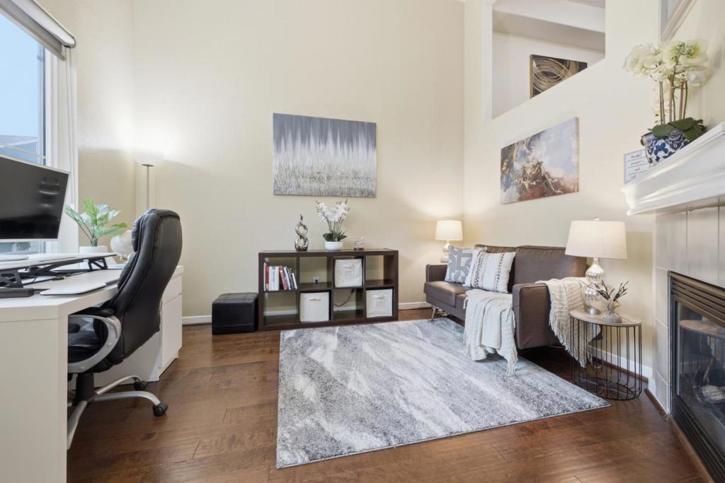 22859 Charing Street Property Photo 4
