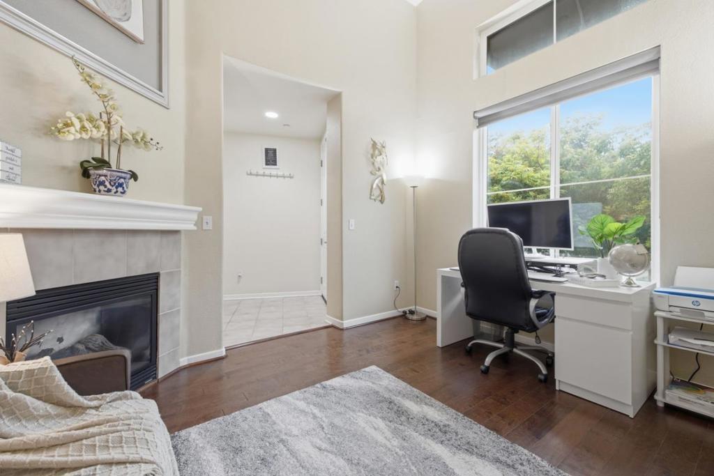 22859 Charing Street Property Photo 5