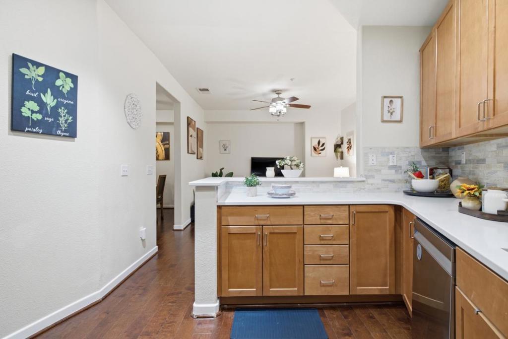 22859 Charing Street Property Photo 12