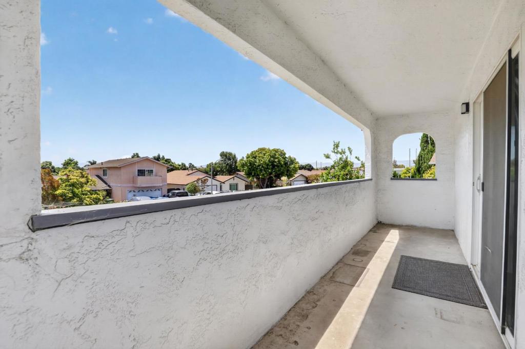 2089 Avenida De Las Flores Property Photo 16