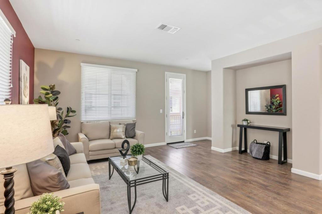 57 Regency Place Property Photo 3