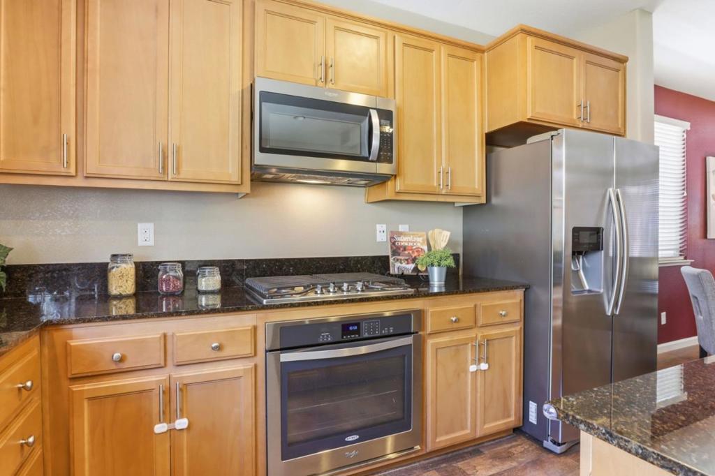 57 Regency Place Property Photo 7