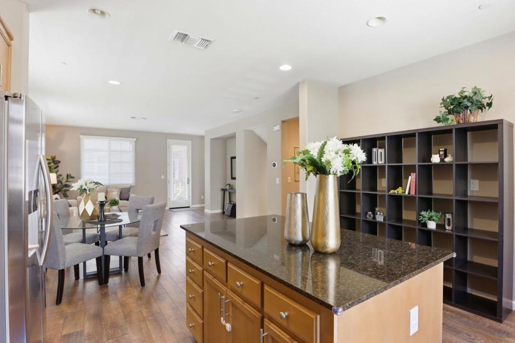 57 Regency Place Property Photo 8
