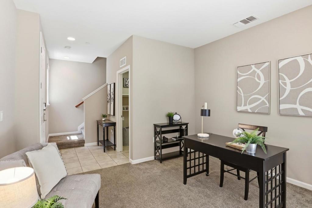 57 Regency Place Property Photo 12