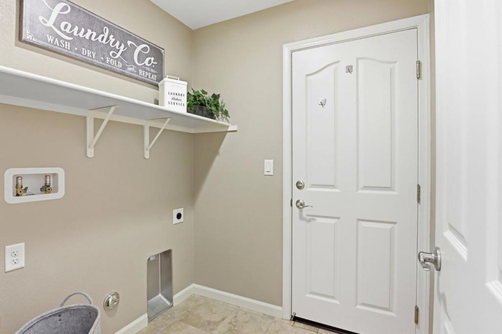 57 Regency Place Property Photo 22