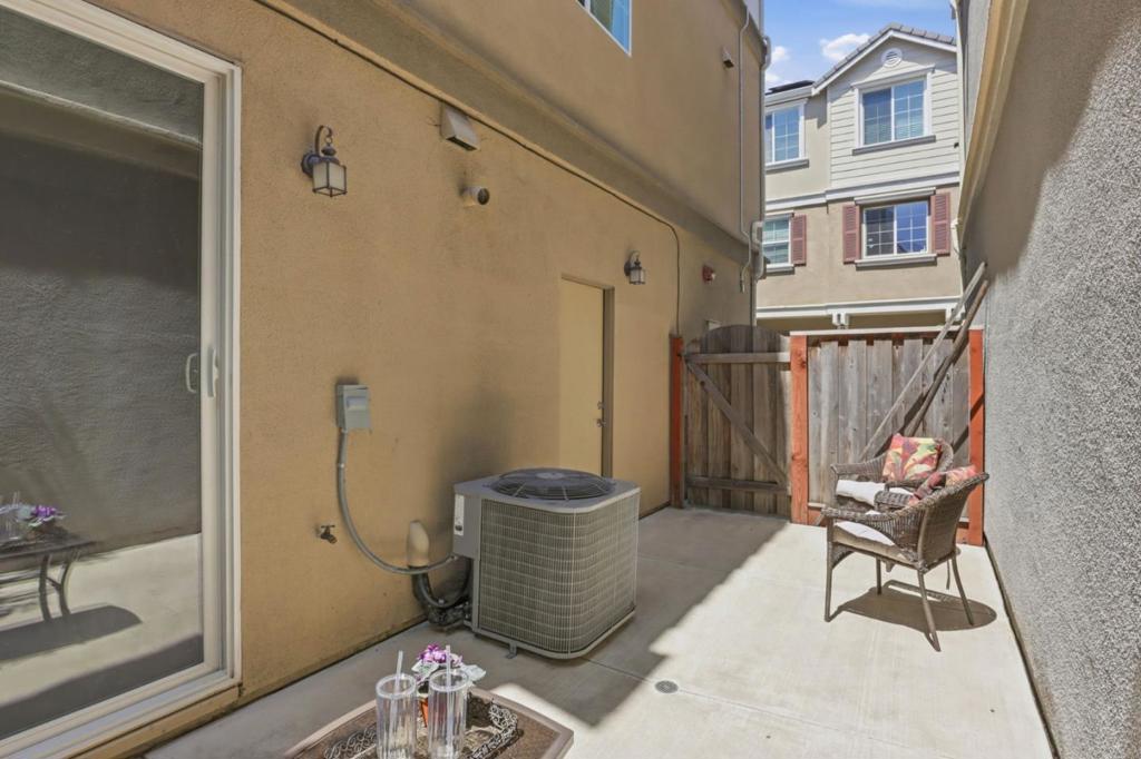 57 Regency Place Property Photo 24