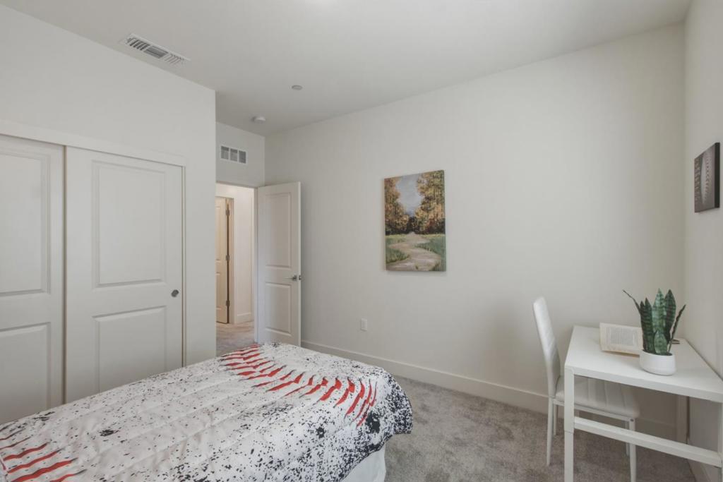 5955 Markham Drive Property Photo 22