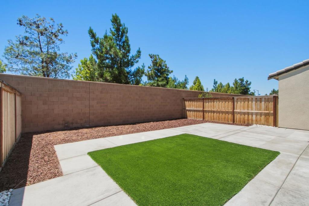 5955 Markham Drive Property Photo 34