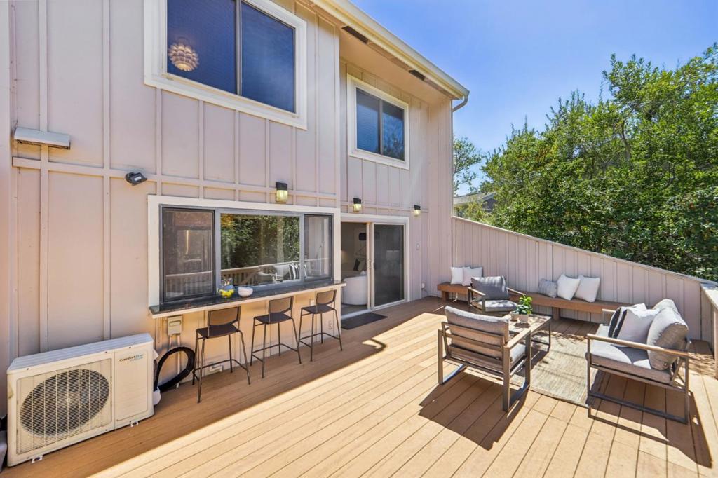1640 Bayridge Way Property Photo 10