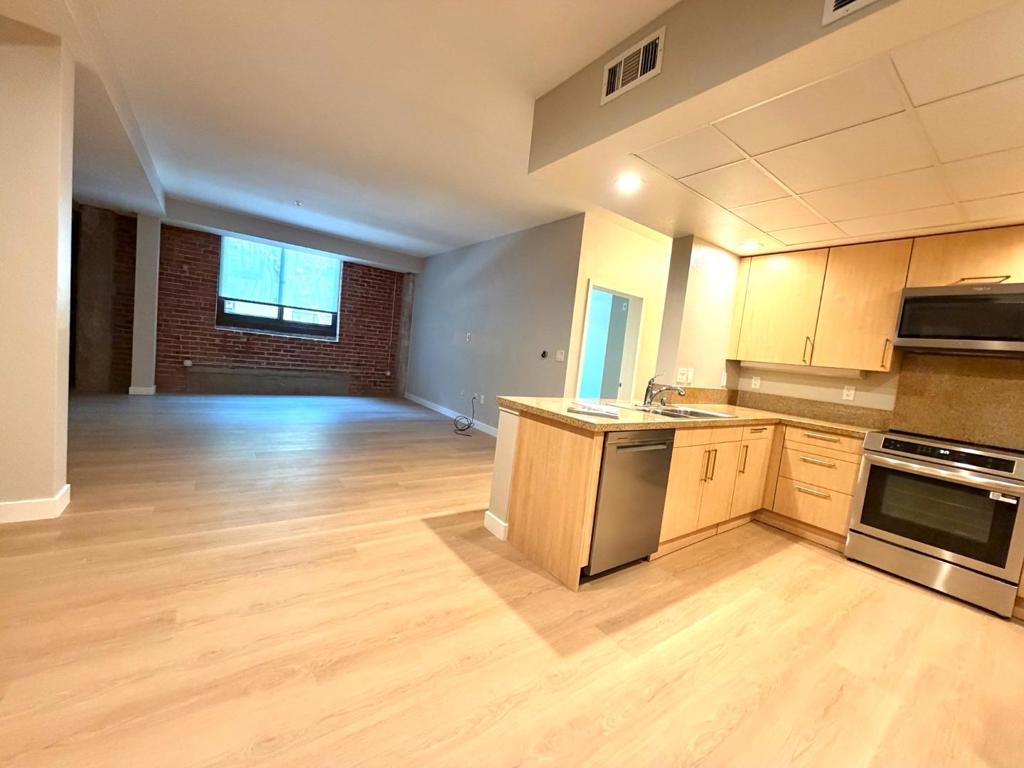 88 Bush Street 1101 Property Photo 24