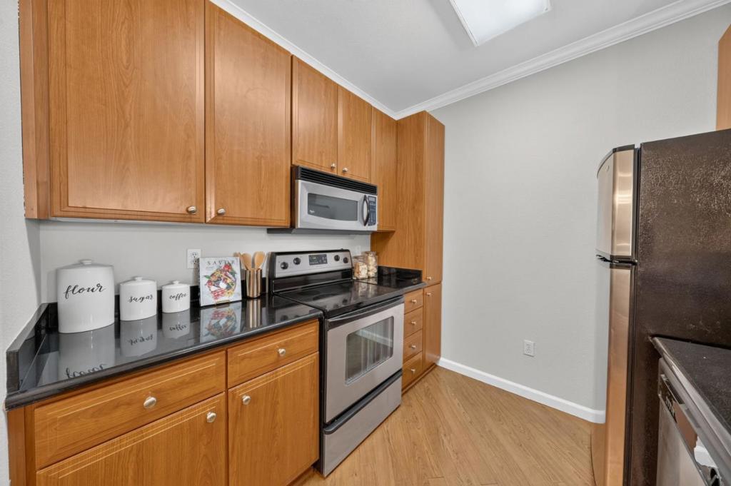 801 S Winchester Boulevard 1304 Property Photo 9