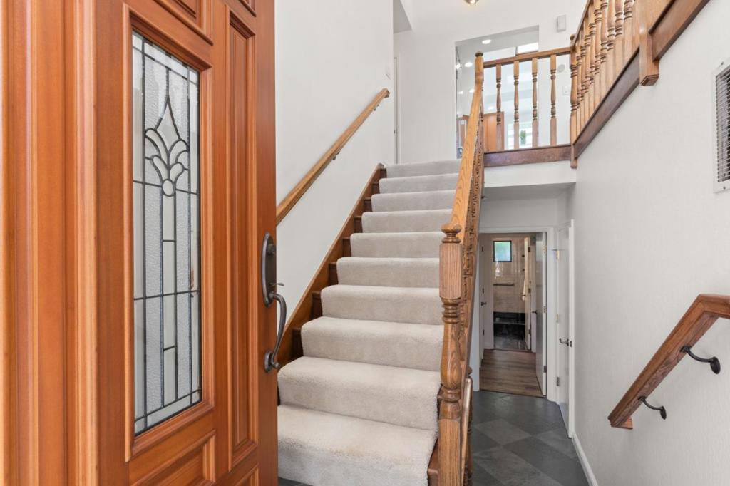 1292 Birch Street Property Photo 4