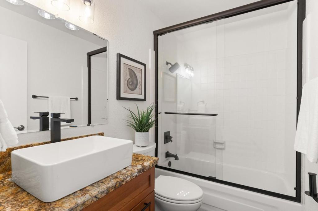 1292 Birch Street Property Photo 21