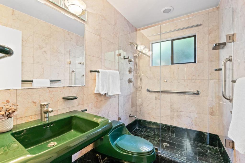 1292 Birch Street Property Photo 35