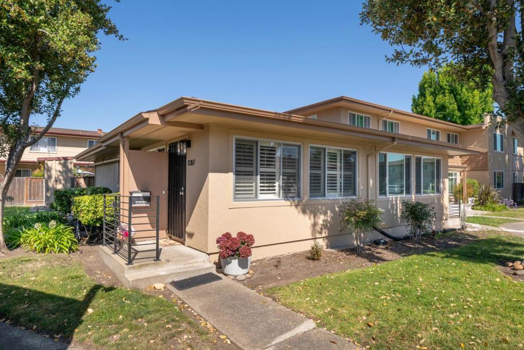 1536 Day Avenue F Property Photo 1