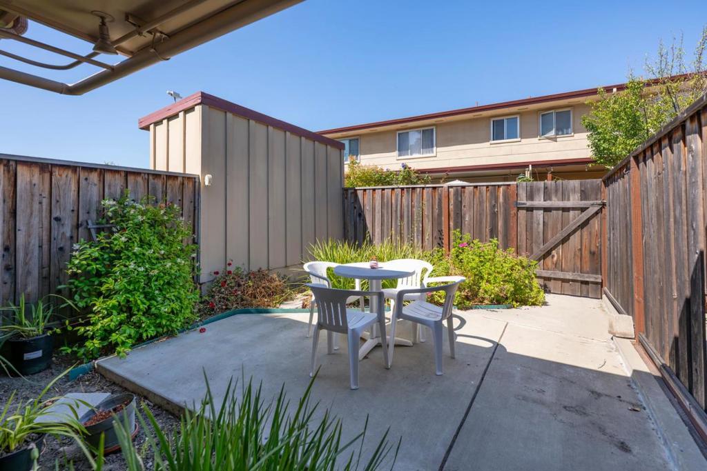 1536 Day Avenue F Property Photo 14