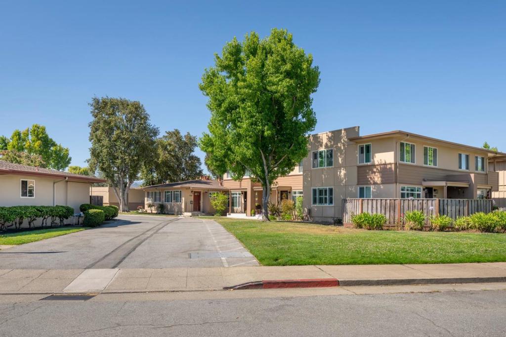 1536 Day Avenue F Property Photo 17