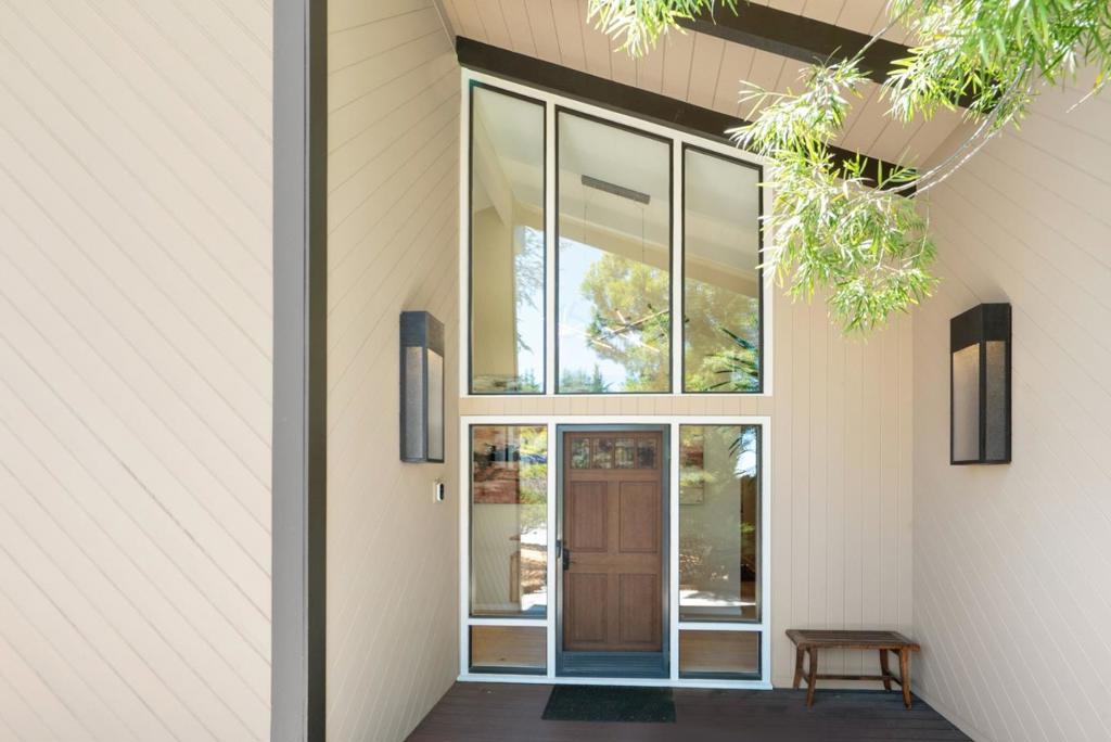 21 Kite Hill Road Property Photo 2
