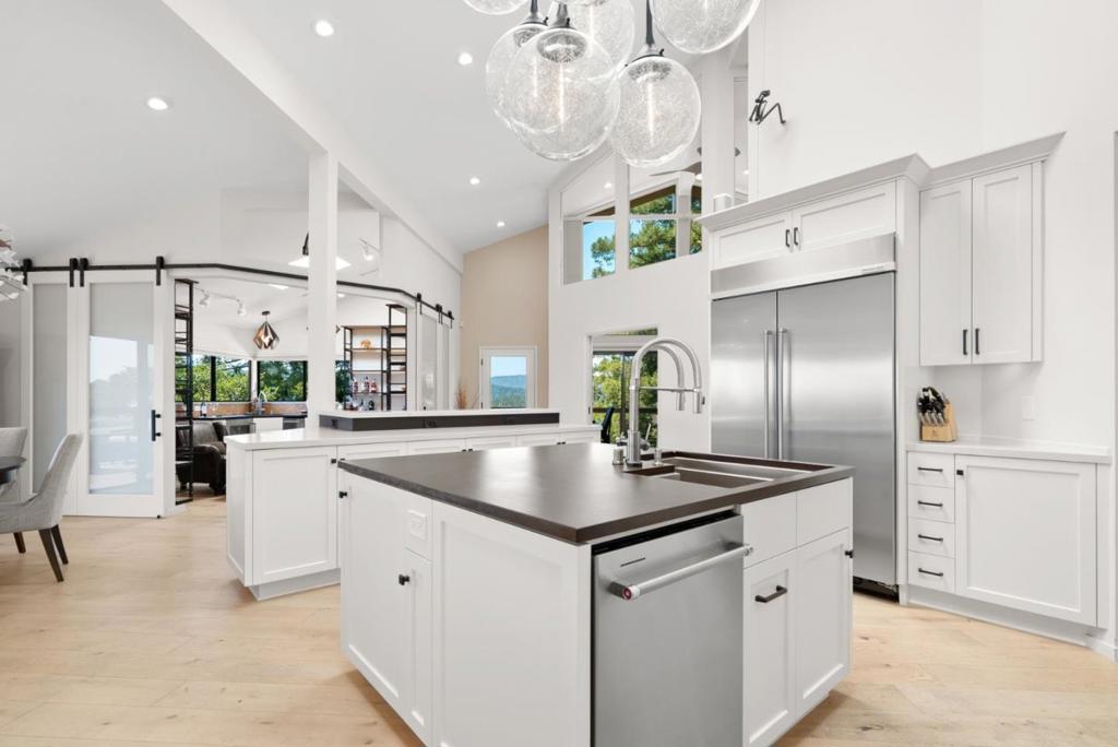 21 Kite Hill Road Property Photo 14
