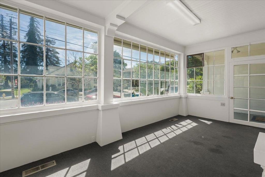 111 5th Street Property Photo 11