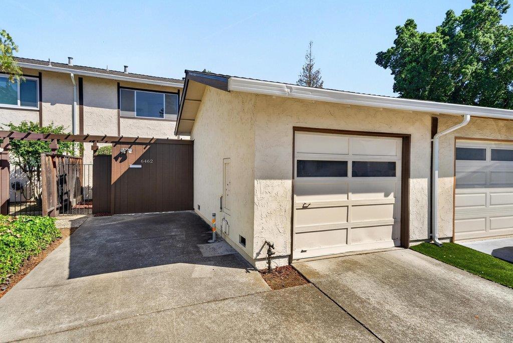 6462 Trinidad Drive Property Photo 4