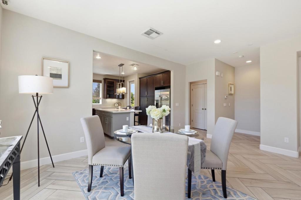 502 Ellicott Loop Property Photo 8