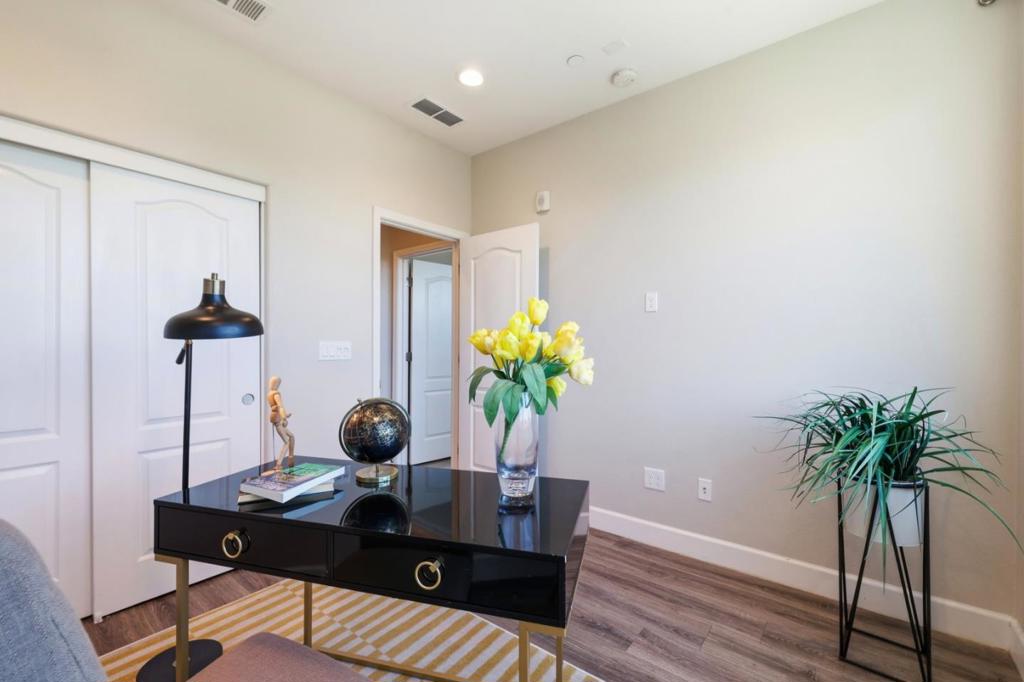502 Ellicott Loop Property Photo 14