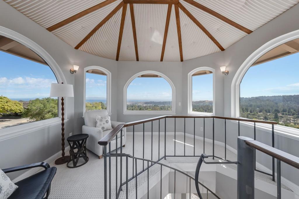 16 Kite Hill Road Property Photo 32