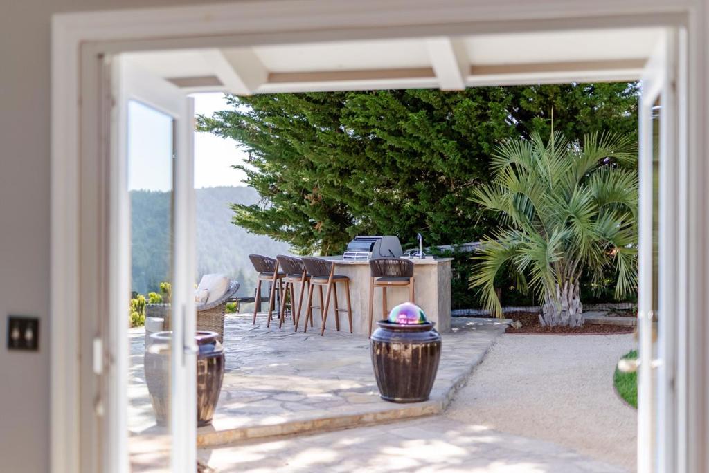 16 Kite Hill Road Property Photo 35