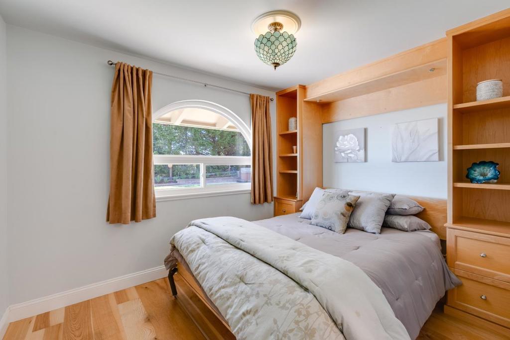 16 Kite Hill Road Property Photo 65