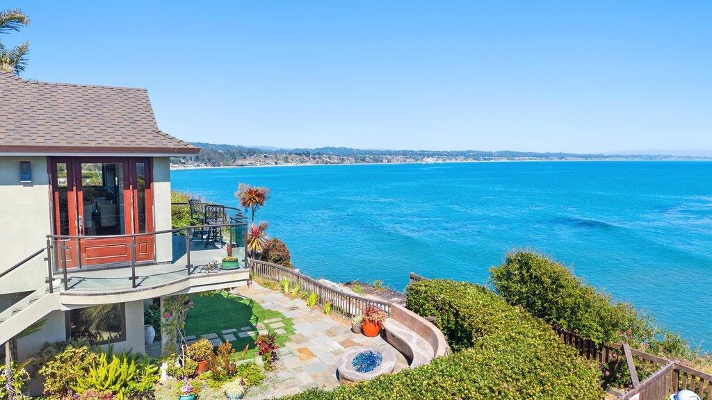 100 Oakland Property Photo 6