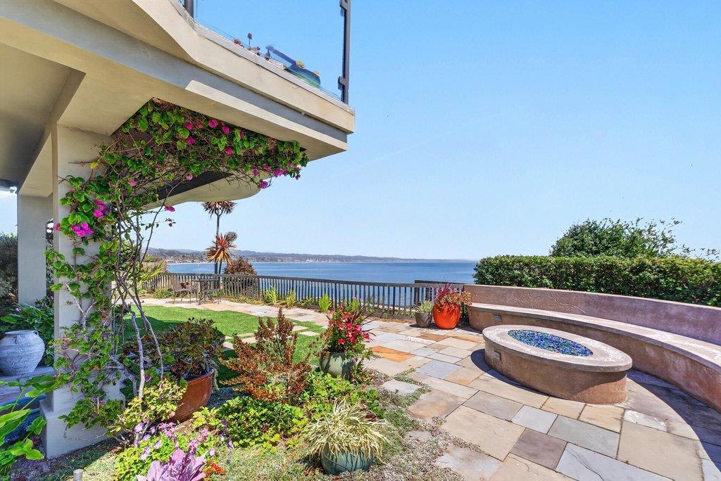 100 Oakland Property Photo 7