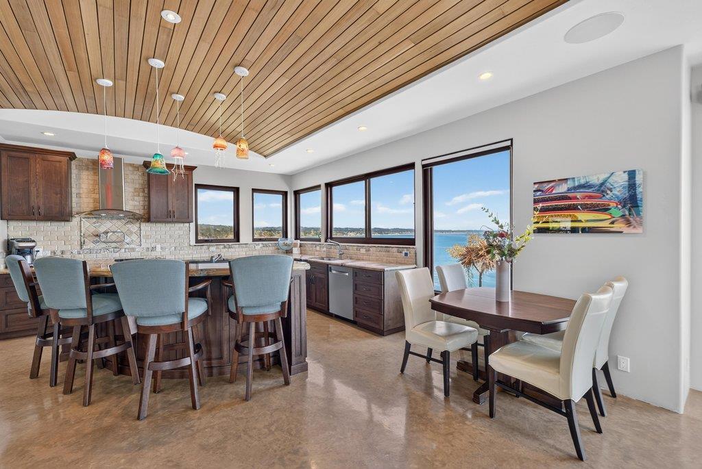100 Oakland Property Photo 19