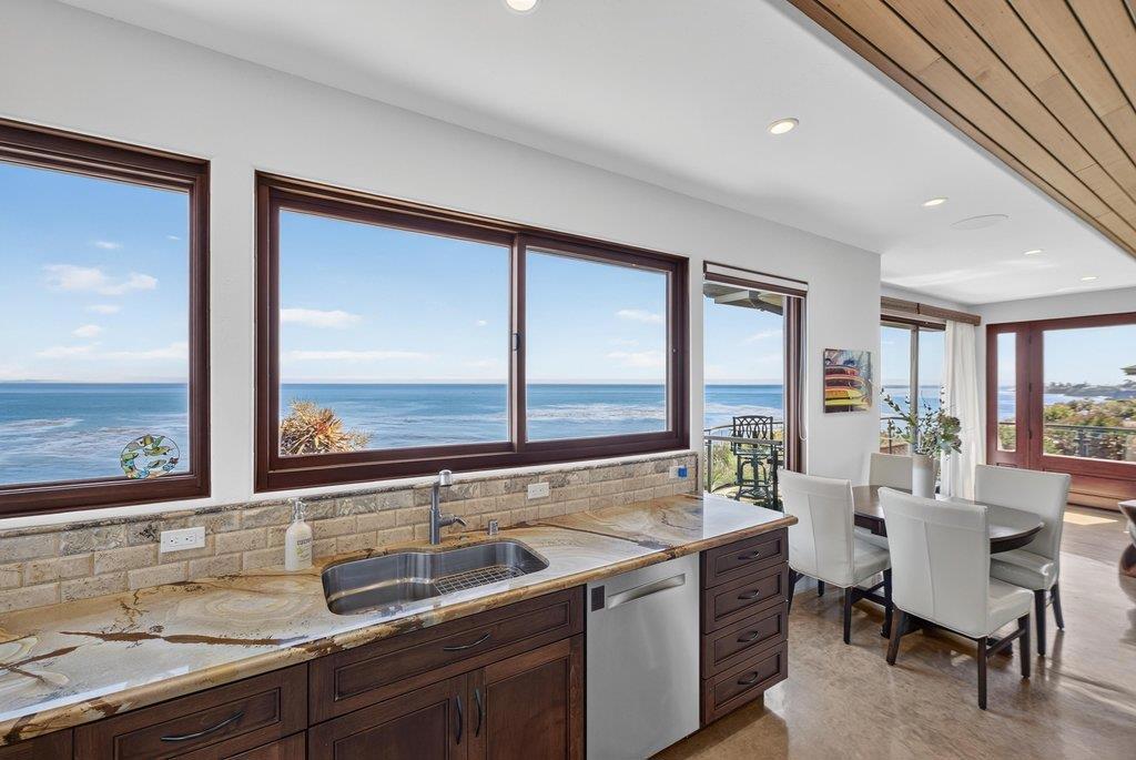 100 Oakland Property Photo 27