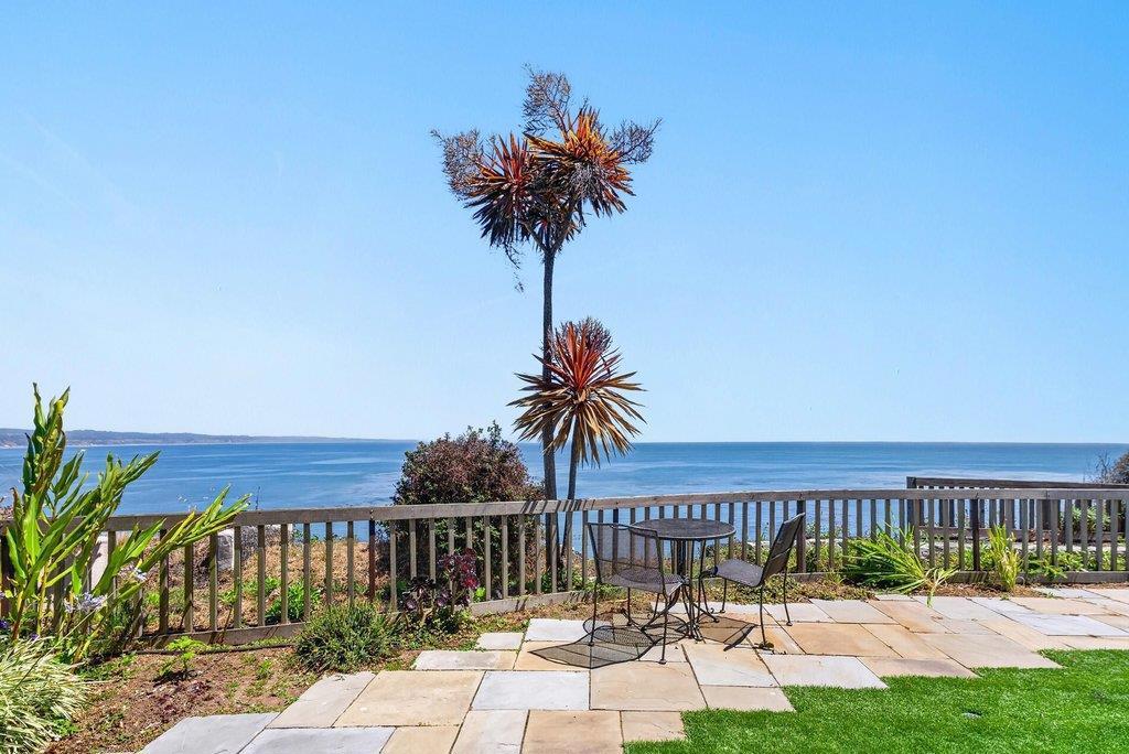 100 Oakland Property Photo 47