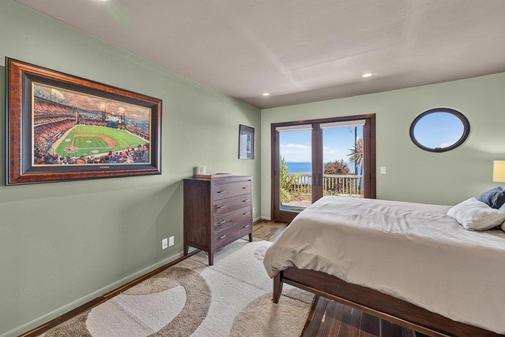 100 Oakland Property Photo 49