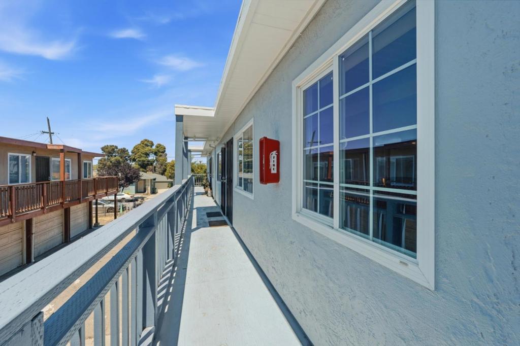 240 Duboce Avenue Property Photo 8
