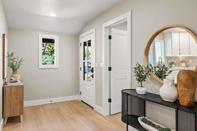 2496 Aragon Way Property Photo 4