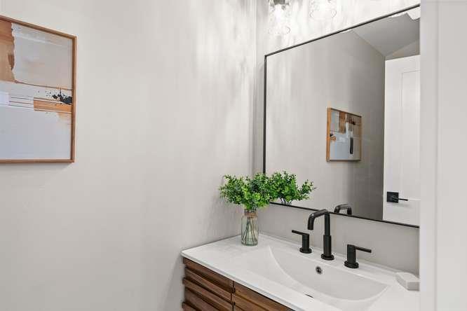 2496 Aragon Way Property Photo 16
