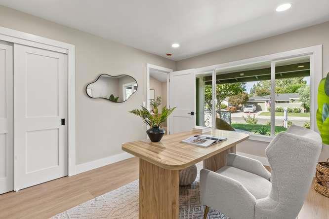 2496 Aragon Way Property Photo 18