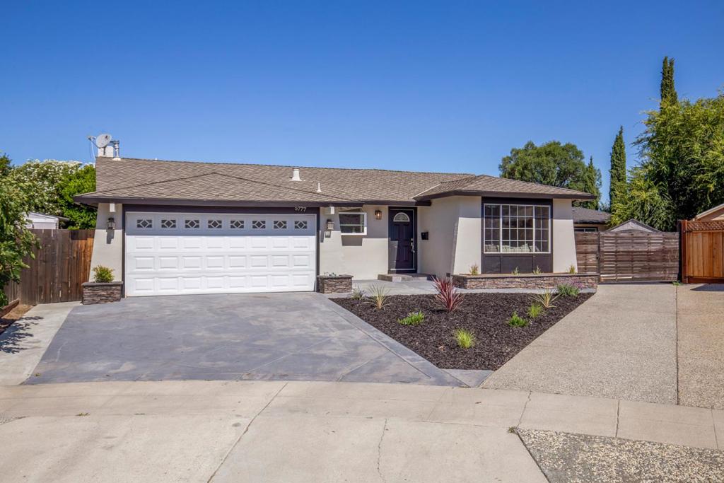 5777 Rachel Court Property Photo 2
