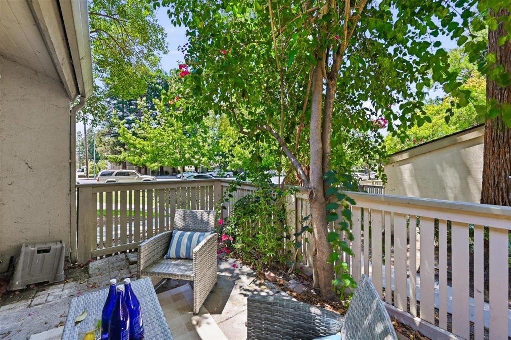 2700 Oak Road 11 Property Photo 23