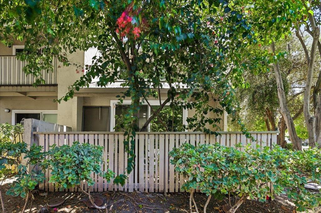 2700 Oak Road 11 Property Photo 35