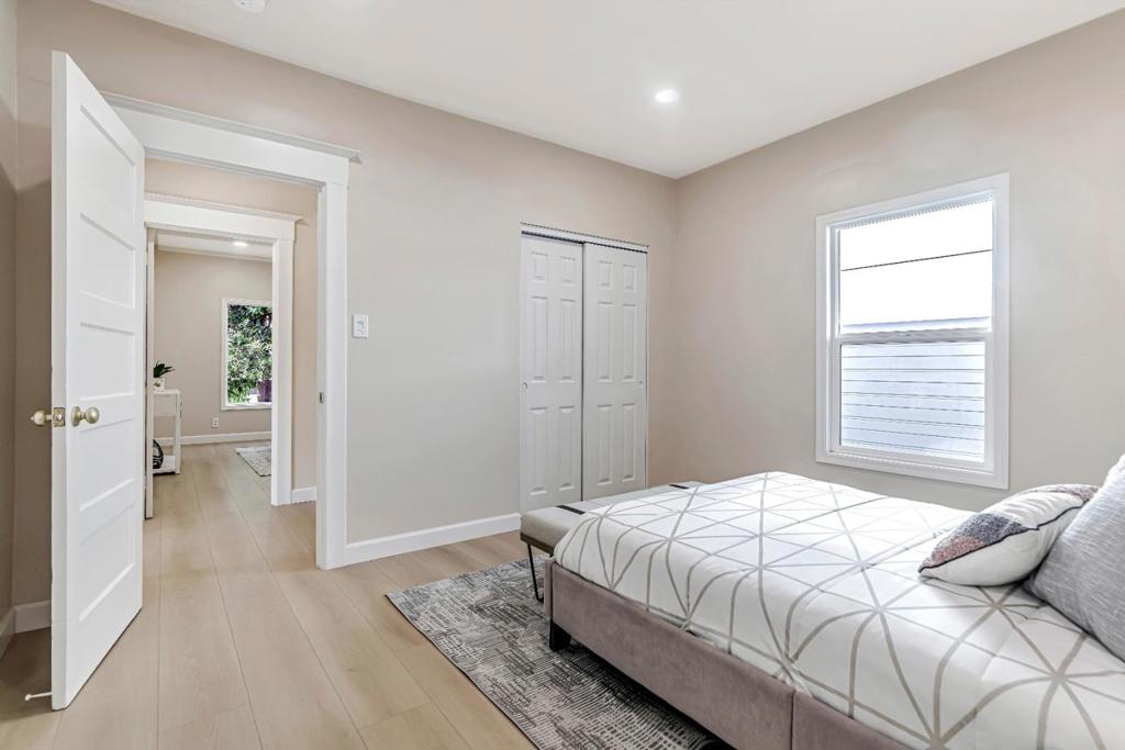 543 Monroe Street Property Photo 10