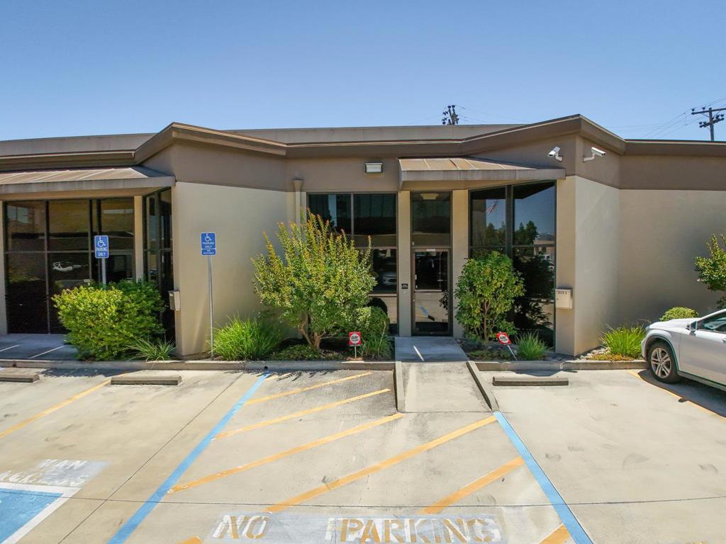 550 Price Avenue Property Photo 7
