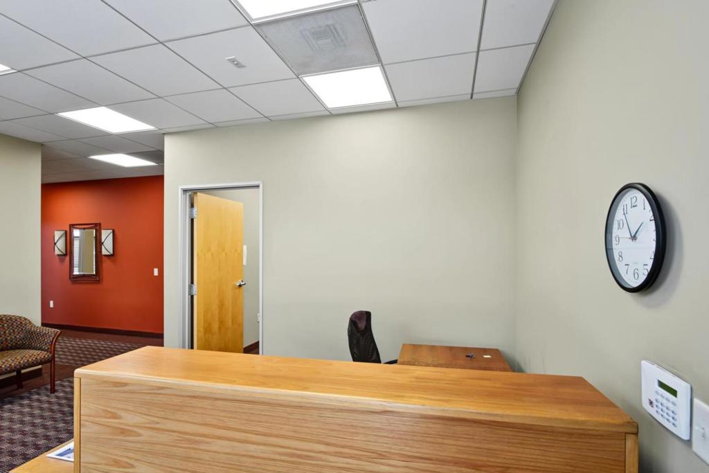 550 Price Avenue Property Photo 9