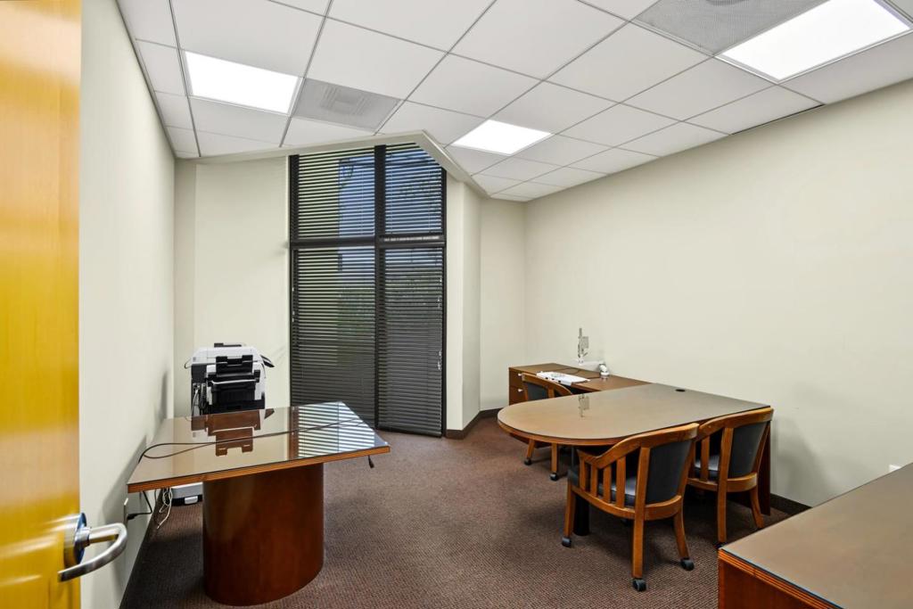 550 Price Avenue Property Photo 12