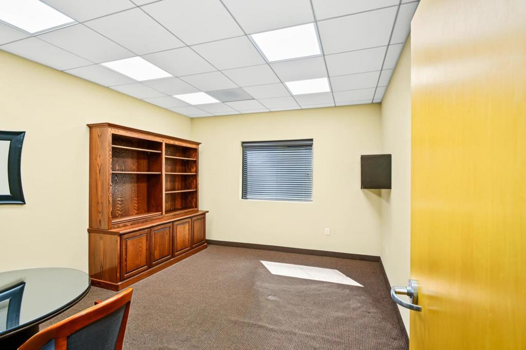 550 Price Avenue Property Photo 13
