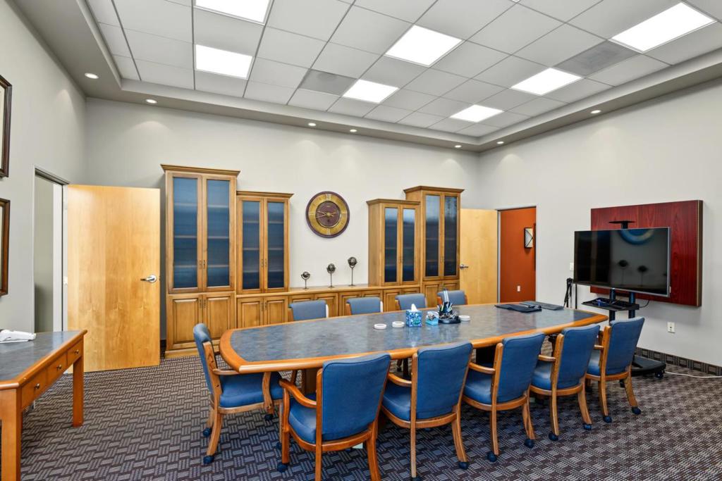 550 Price Avenue Property Photo 15